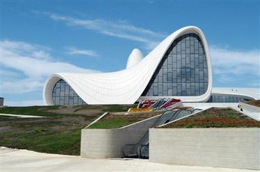 Azerbaycan Haydar Aliyev Kültür Merkezi.